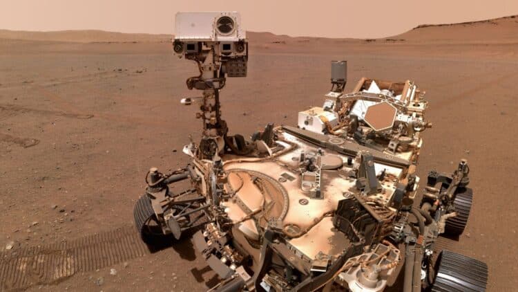 NASA Confirms Life on Mars