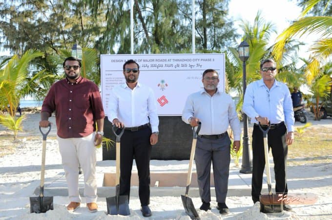 Two Major Projects Launched in Thinadhoo