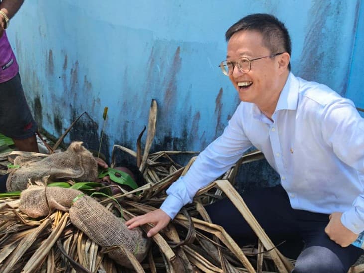Kinbidhoo's Progress and Community Spirit Impress Chinese Ambassador