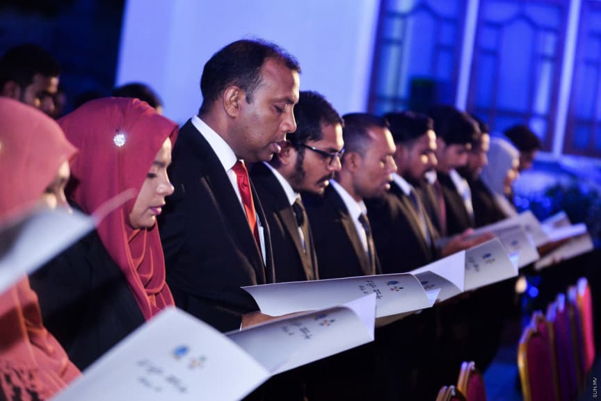Law graduates take their lawyer's oath on January 31, 2019. | Photo: Sun