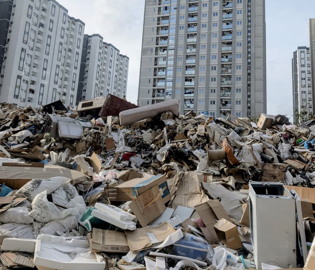 MVR 13.4M Spent Clearing Illegal Waste at Aman Towers