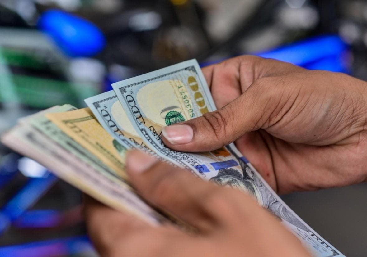 Police Urge Public to Report Unlicensed Foreign Currency Exchange Activities