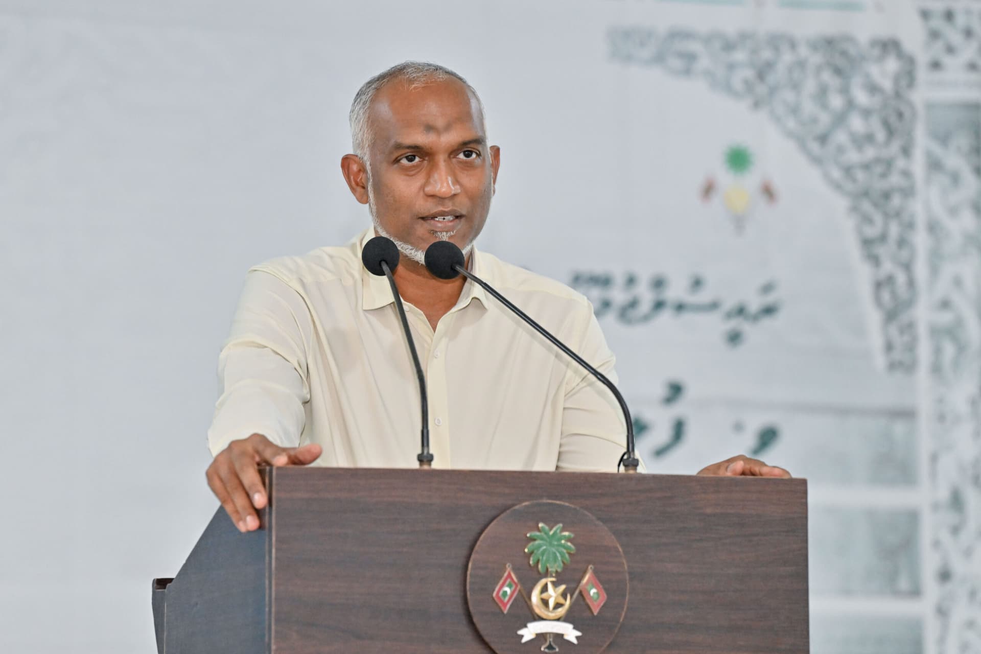 President Seeks Fulidhoo Approval for Reclamation