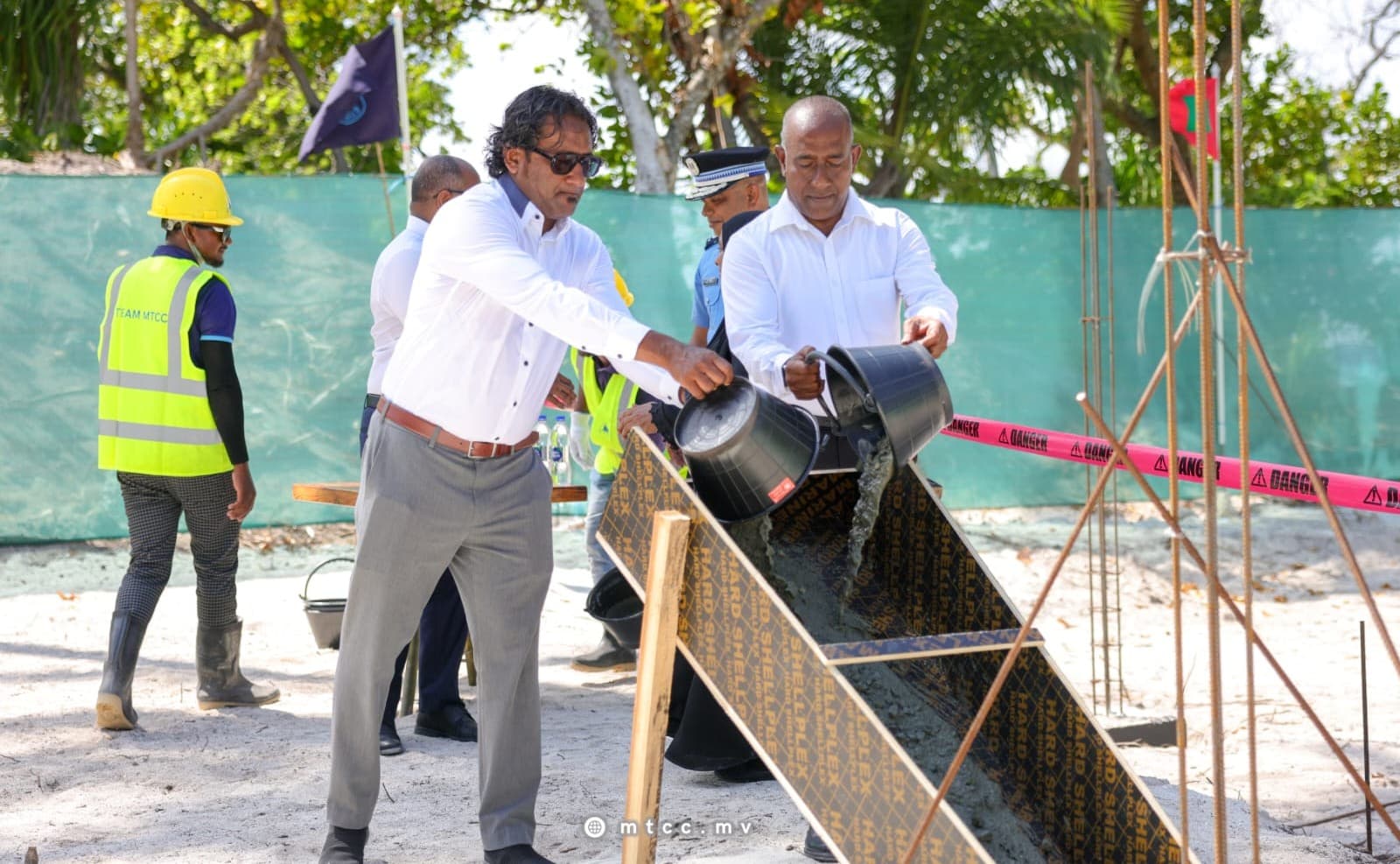 Construction Begins on Omadhoo Police Station and Health Center
